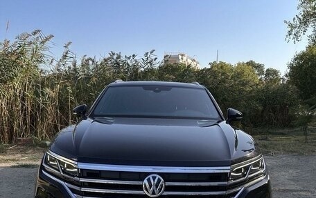 Volkswagen Touareg III, 2019 год, 6 100 000 рублей, 2 фотография