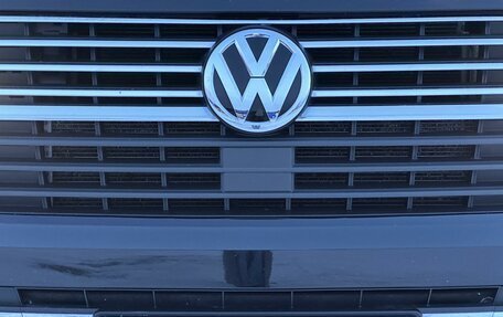 Volkswagen Multivan T6 рестайлинг, 2020 год, 5 250 000 рублей, 4 фотография