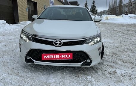 Toyota Camry, 2017 год, 3 100 000 рублей, 8 фотография