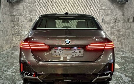 BMW 5 серия, 2023 год, 9 990 000 рублей, 4 фотография