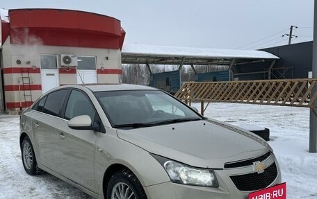 Chevrolet Cruze II, 2011 год, 900 000 рублей, 2 фотография