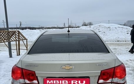 Chevrolet Cruze II, 2011 год, 900 000 рублей, 5 фотография