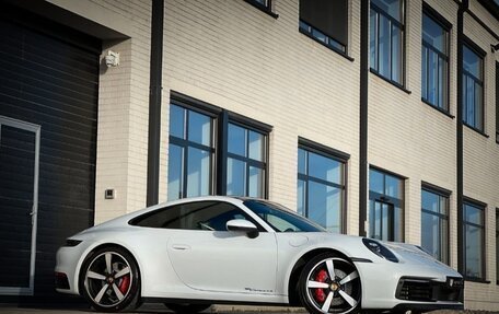 Porsche 911, 2023 год, 25 000 000 рублей, 4 фотография