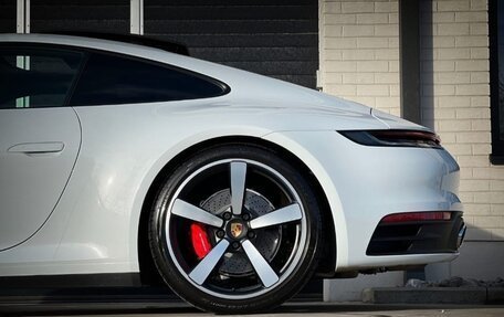 Porsche 911, 2023 год, 25 000 000 рублей, 10 фотография