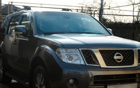 Nissan Pathfinder, 2011 год, 1 999 000 рублей, 3 фотография