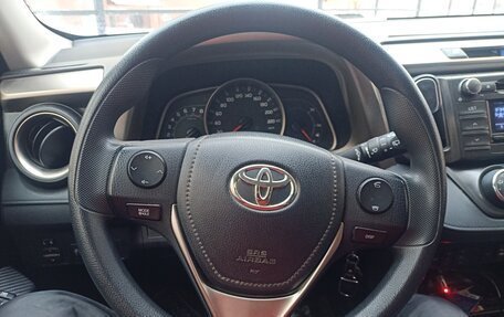 Toyota RAV4, 2015 год, 2 300 000 рублей, 10 фотография
