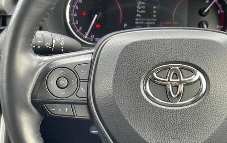 Toyota RAV4, 2020 год, 2 600 000 рублей, 11 фотография