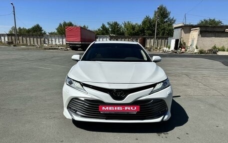 Toyota Camry, 2019 год, 3 500 000 рублей, 2 фотография