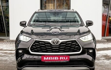 Toyota Highlander, 2023 год, 6 900 000 рублей, 2 фотография