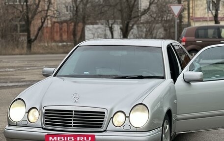 Mercedes-Benz E-Класс, 1995 год, 459 000 рублей, 5 фотография