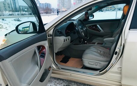 Toyota Camry, 2010 год, 1 700 000 рублей, 10 фотография