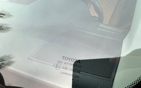 Toyota RAV4, 2017 год, 3 170 000 рублей, 26 фотография