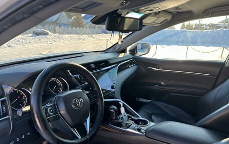 Toyota Camry, 2019 год, 3 200 000 рублей, 7 фотография