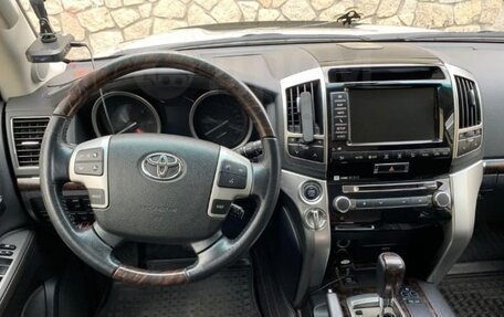 Toyota Land Cruiser 200, 2013 год, 4 900 000 рублей, 19 фотография