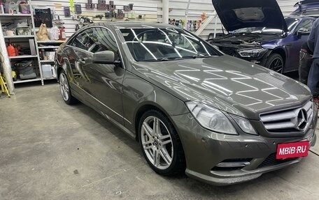 Mercedes-Benz E-Класс, 2012 год, 1 552 000 рублей, 2 фотография