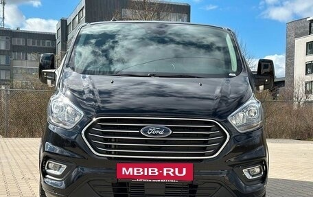 Ford Tourneo Custom I рестайлинг, 2023 год, 5 900 000 рублей, 2 фотография