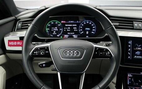 Audi e-tron I, 2021 год, 6 900 000 рублей, 6 фотография
