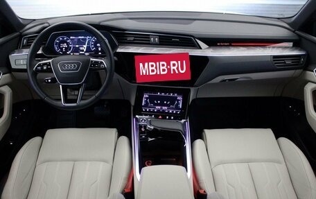 Audi e-tron I, 2021 год, 6 900 000 рублей, 18 фотография
