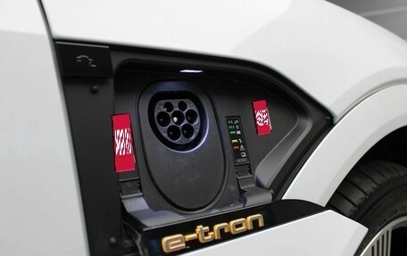 Audi e-tron I, 2021 год, 6 900 000 рублей, 16 фотография