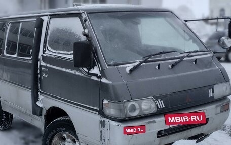 Mitsubishi Delica III, 1992 год, 350 000 рублей, 2 фотография
