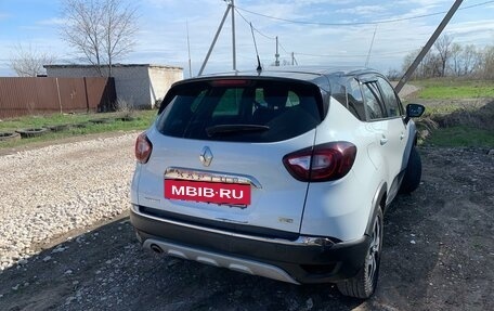 Renault Kaptur I рестайлинг, 2016 год, 1 350 000 рублей, 2 фотография