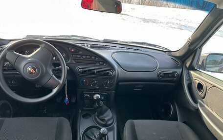 Chevrolet Niva I рестайлинг, 2017 год, 999 999 рублей, 11 фотография
