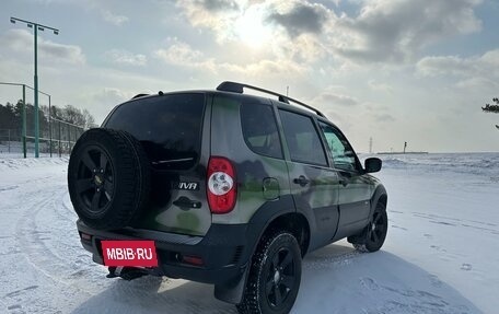 Chevrolet Niva I рестайлинг, 2017 год, 999 999 рублей, 21 фотография