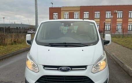 Ford Tourneo Custom I рестайлинг, 2014 год, 1 590 000 рублей, 2 фотография