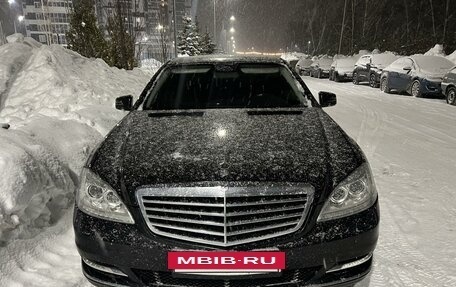 Mercedes-Benz S-Класс, 2012 год, 2 100 000 рублей, 9 фотография