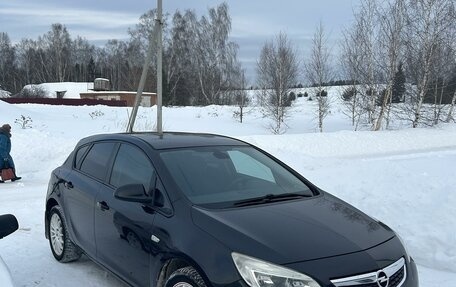 Opel Astra J, 2010 год, 749 000 рублей, 1 фотография