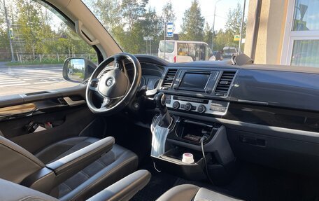 Volkswagen Multivan T6 рестайлинг, 2019 год, 4 300 000 рублей, 8 фотография