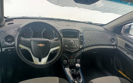 Chevrolet Cruze II, 2011 год, 585 000 рублей, 5 фотография