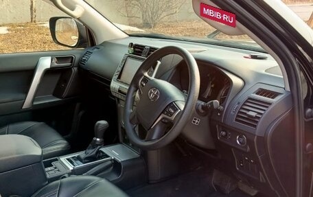 Toyota Land Cruiser Prado 150 рестайлинг 2, 2017 год, 4 100 000 рублей, 15 фотография
