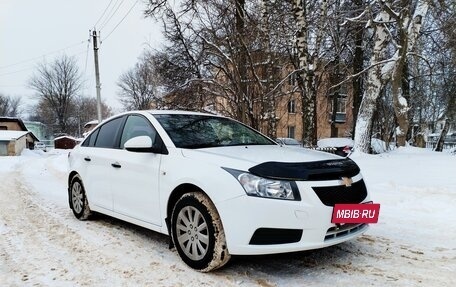 Chevrolet Cruze II, 2010 год, 670 000 рублей, 2 фотография