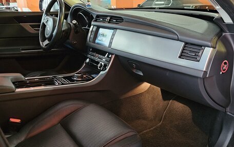 Jaguar XF II, 2016 год, 3 450 000 рублей, 9 фотография