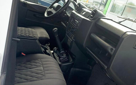 Land Rover Defender I, 2013 год, 3 400 000 рублей, 2 фотография