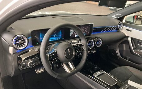 Mercedes-Benz A-Класс AMG, 2023 год, 6 000 000 рублей, 11 фотография