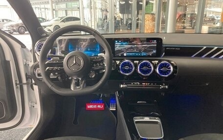 Mercedes-Benz A-Класс AMG, 2023 год, 6 000 000 рублей, 12 фотография