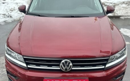 Volkswagen Tiguan II, 2018 год, 2 450 000 рублей, 8 фотография