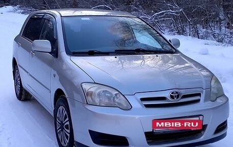 Toyota Corolla, 2004 год, 630 000 рублей, 2 фотография