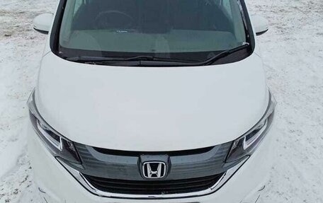 Honda Freed II, 2018 год, 1 850 000 рублей, 2 фотография