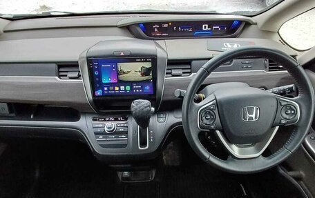 Honda Freed II, 2018 год, 1 850 000 рублей, 13 фотография
