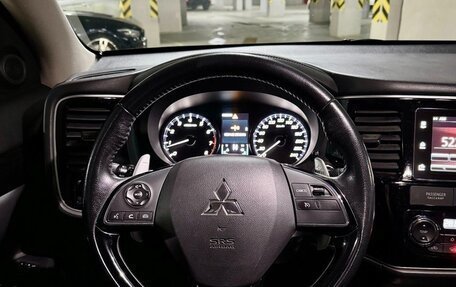 Mitsubishi Outlander III рестайлинг 3, 2018 год, 2 290 000 рублей, 10 фотография