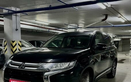 Mitsubishi Outlander III рестайлинг 3, 2018 год, 2 290 000 рублей, 15 фотография