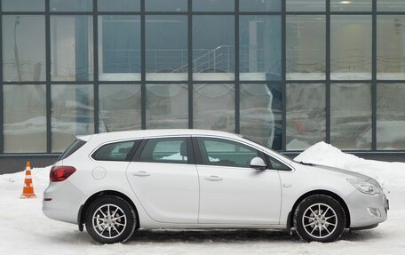 Opel Astra J, 2011 год, 870 000 рублей, 4 фотография