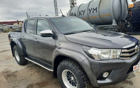 Toyota Hilux VIII, 2018 год, 1 700 000 рублей, 5 фотография