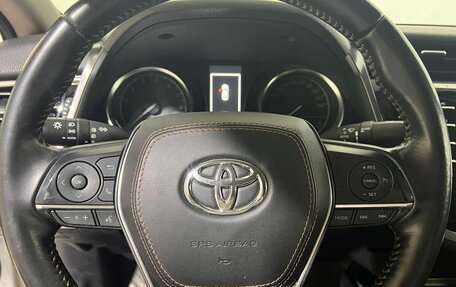 Toyota Camry, 2020 год, 2 650 000 рублей, 16 фотография