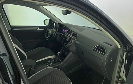 Volkswagen Tiguan II, 2019 год, 3 150 000 рублей, 21 фотография