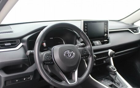 Toyota RAV4, 2021 год, 3 750 000 рублей, 10 фотография