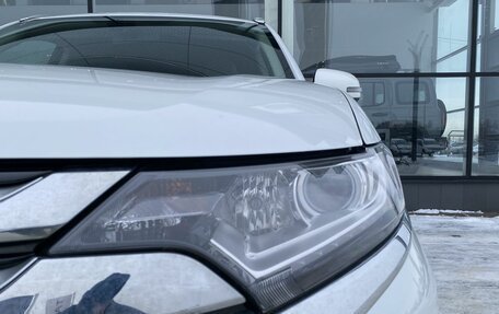 Mitsubishi Outlander III рестайлинг 3, 2017 год, 2 100 000 рублей, 7 фотография